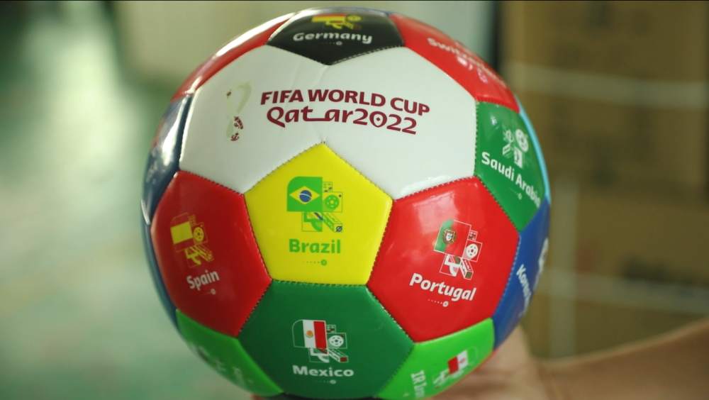 她像一座坚 她像一座坚